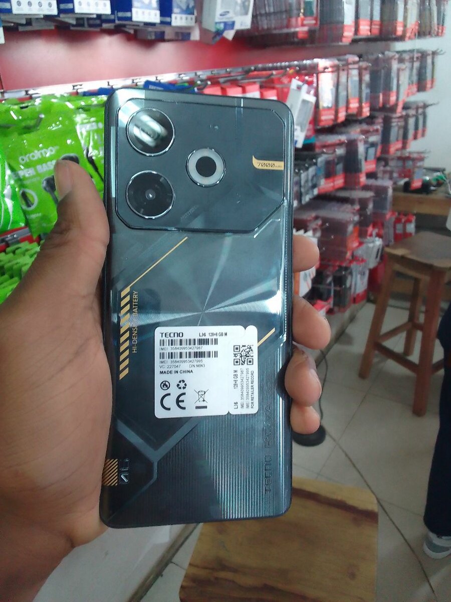 Tecno pova 6