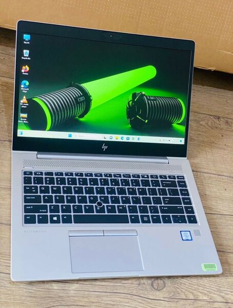 HP elite laptop, Face ID, fingerprint and touchscreen