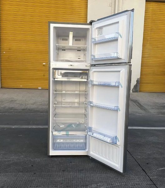 TOP FREEZER