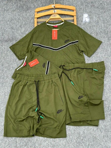Complet NIKE