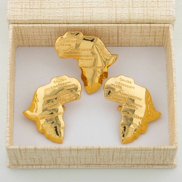 Boucles d'oreilles et bague