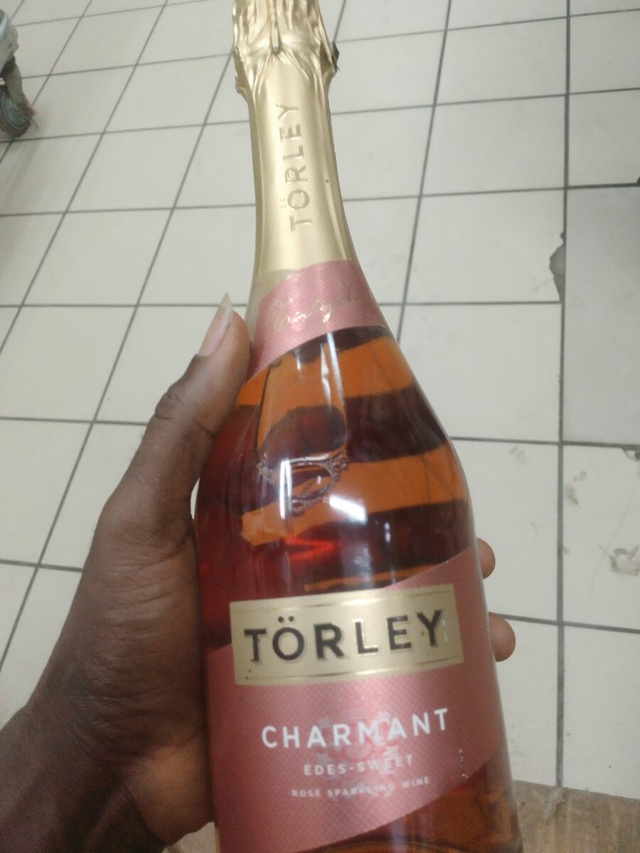 Vin mousseux törley charmant