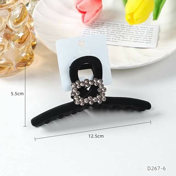 Cue hair clip