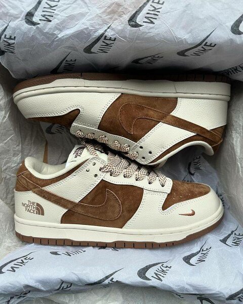NIKE SB CLASSIC