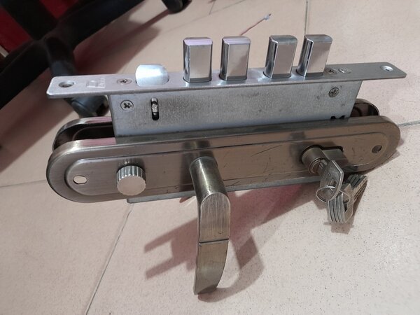 Pacco lock