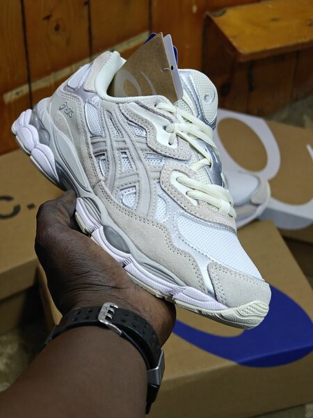 Baskets blanches pour hommes