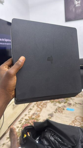 PlayStation 4 1Tera