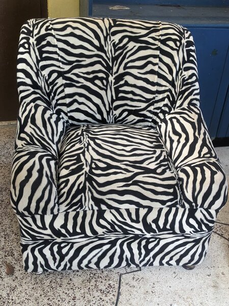 Single sofa