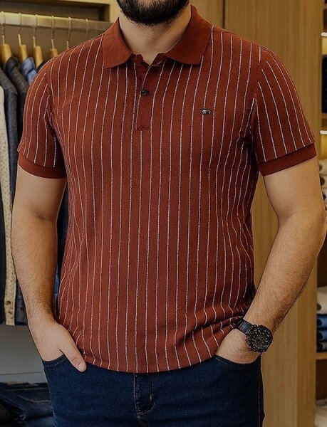 Polo rayé pour homme élégant