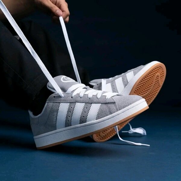 Adidas campus