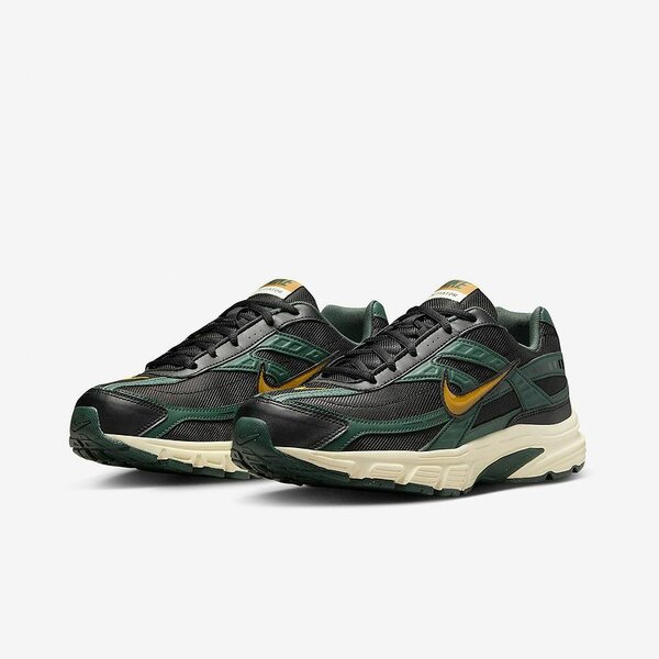Nike Initiator