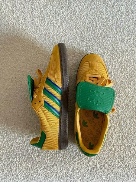 Nesta sneaks 