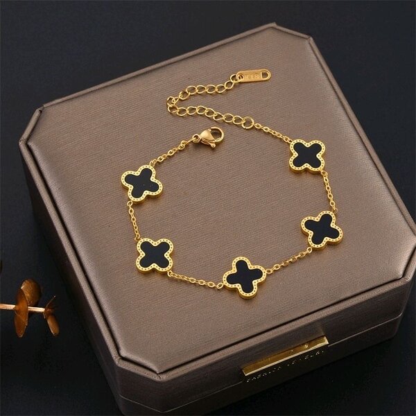 Leaf clover Bracelets