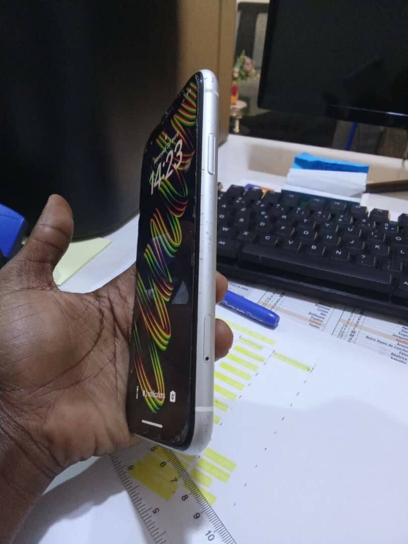 IPHONE XR