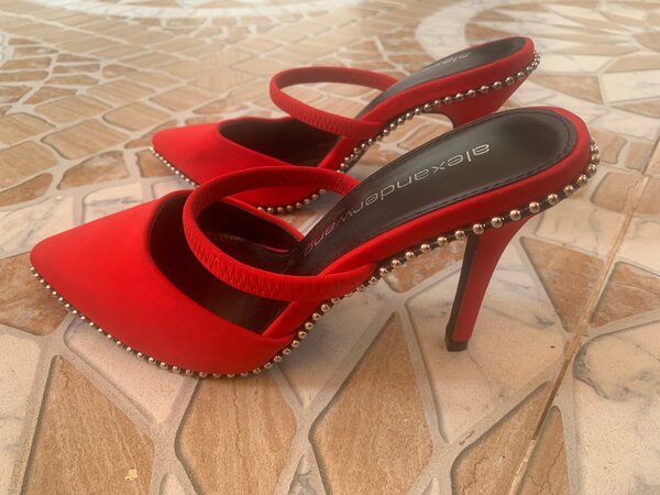 Pencil shoe