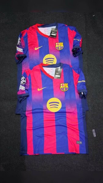 Maillots de football réplicas