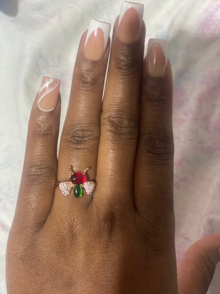 Bee fashion ring