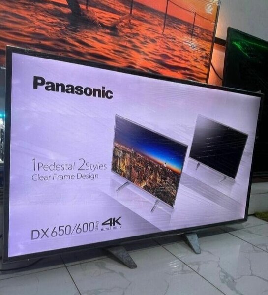 50" PANASONIC SMART TELEVISION