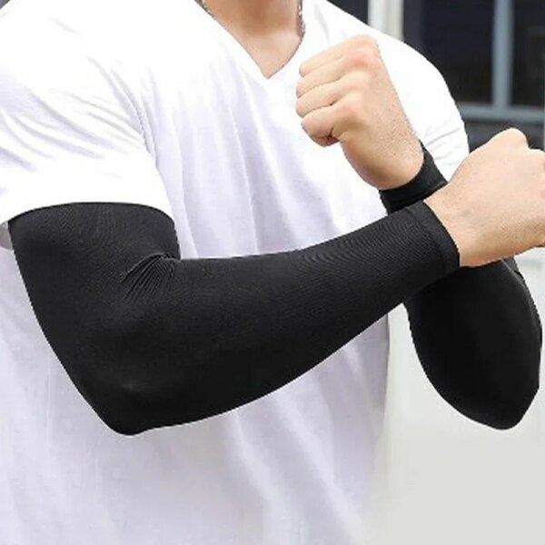 NIKE ARM SLEEVE
