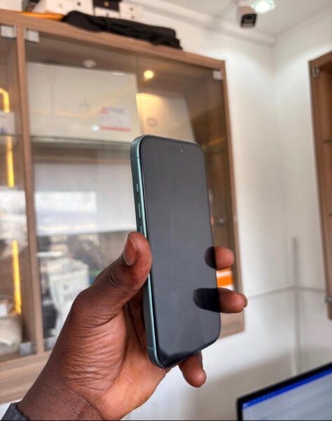ROGGER IPHONES