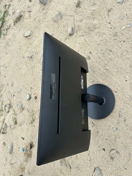 Moniteur 24 pouces