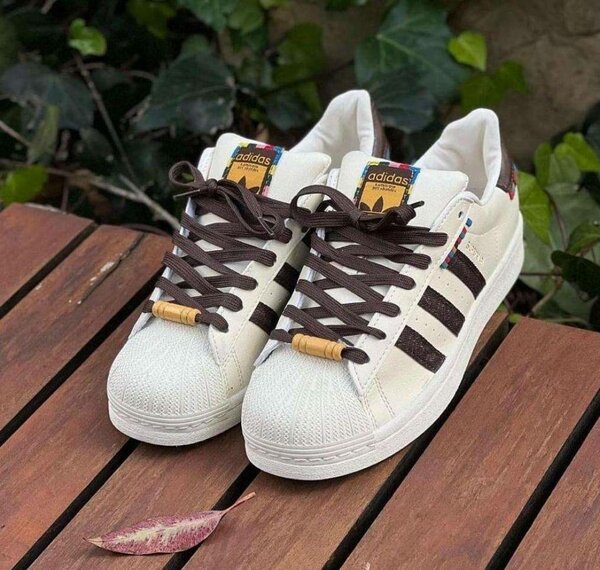 Adidas superstar
