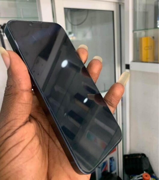 iPhone 13 simple