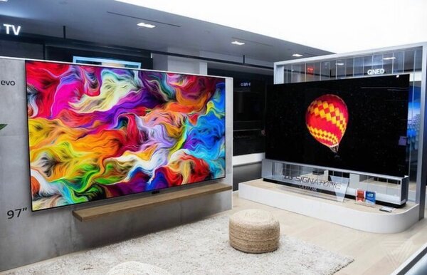 Samsung Smart Android LCD 97 inches