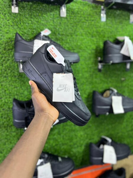 Air Force (1)s
