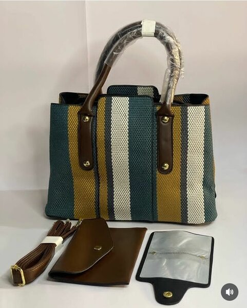 The Queen Handbag
