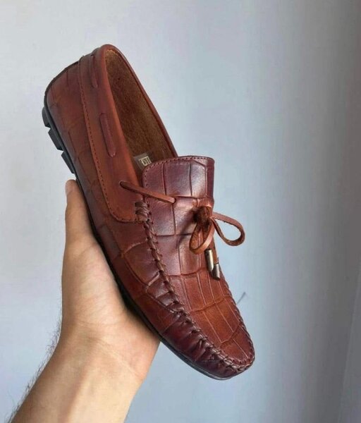 Mocassins en cuir élégant homme