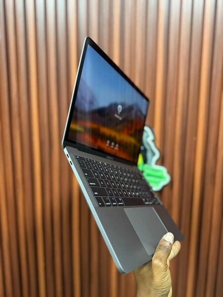 2017 MACBOOK PRO