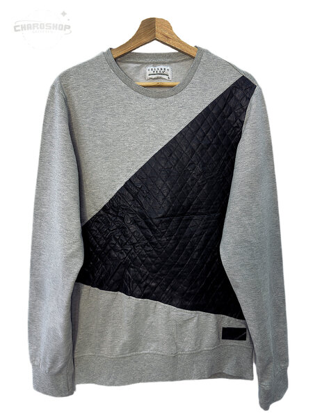 Sweat gris avec motif moderne