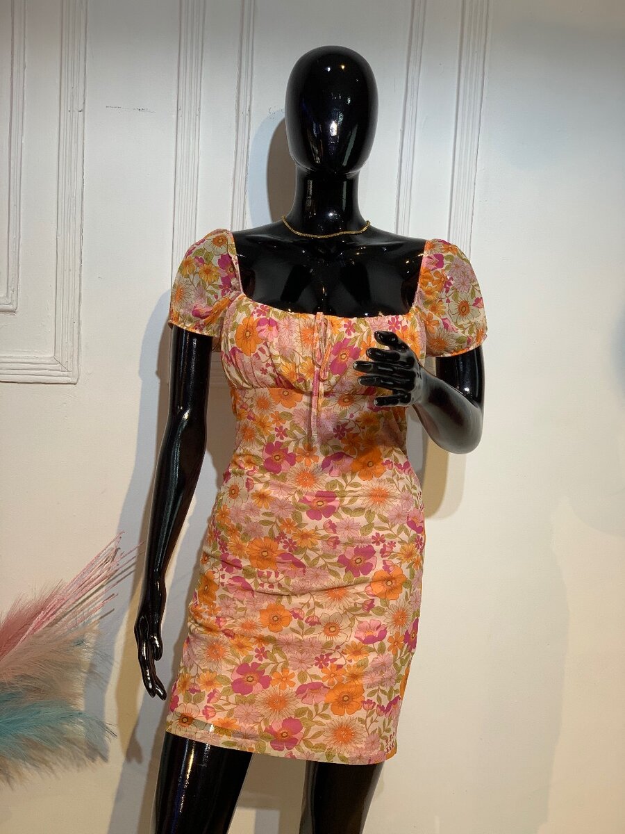 Short dress