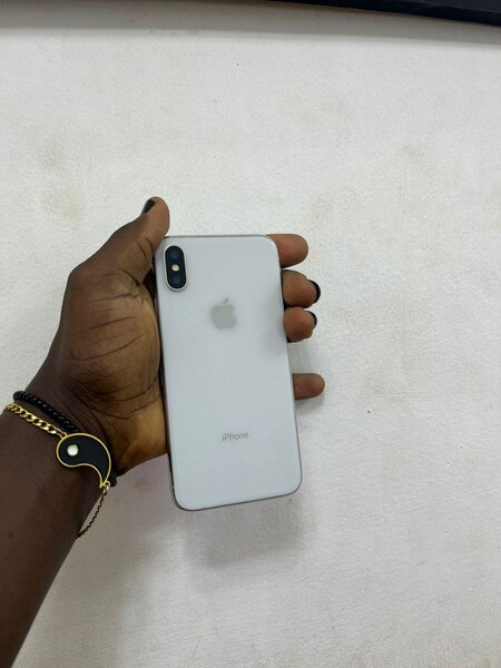 iPhone X