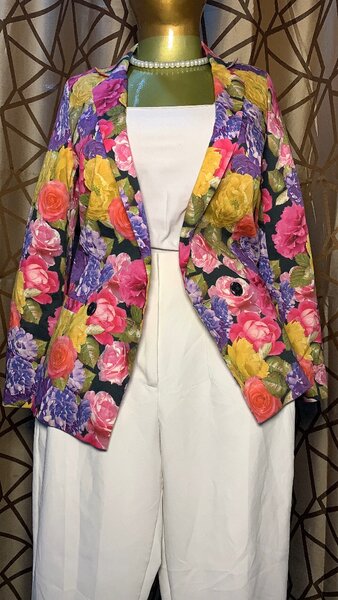 Blazer fleuri et pantalon