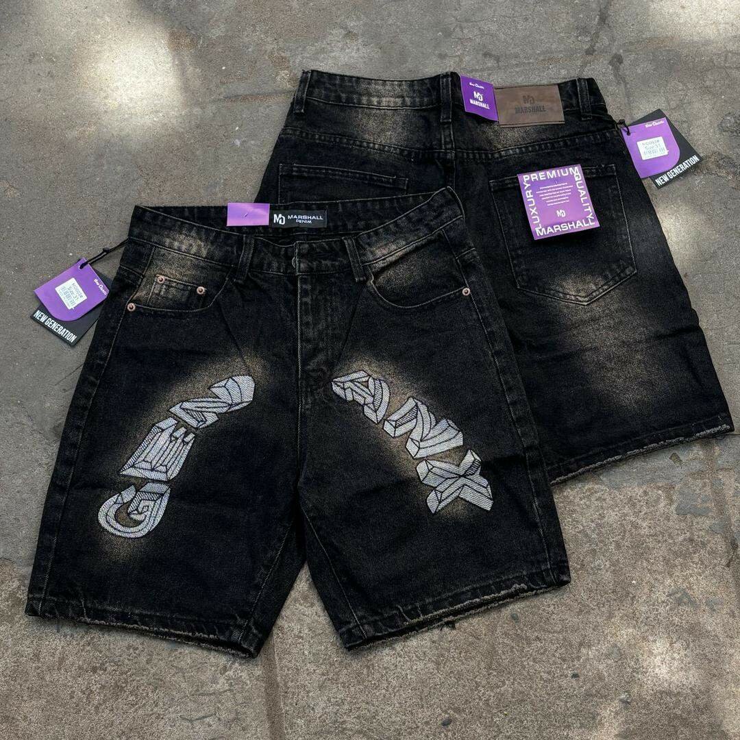 Short jeans