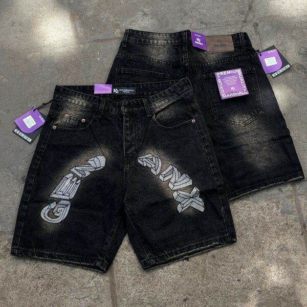 Short jeans