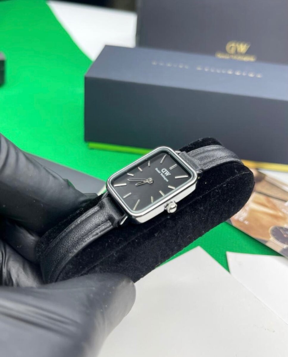 Montre rectangle élégante homme