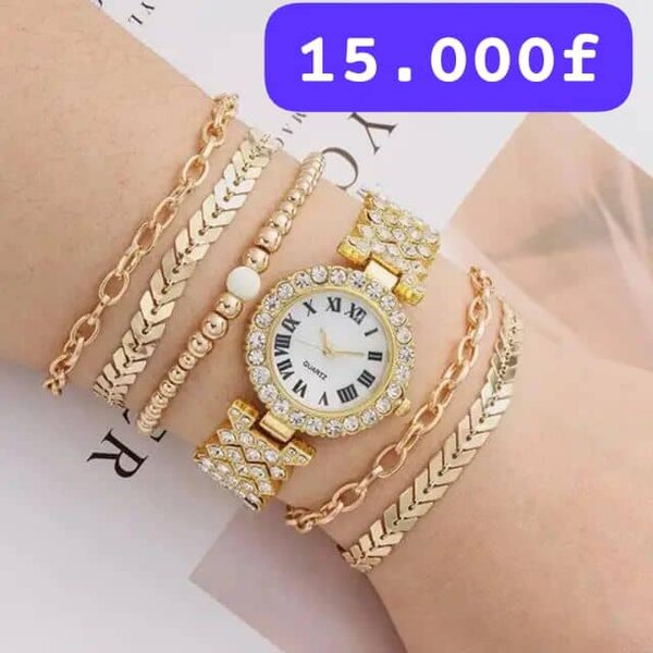 Montre femme  en couleur dorée