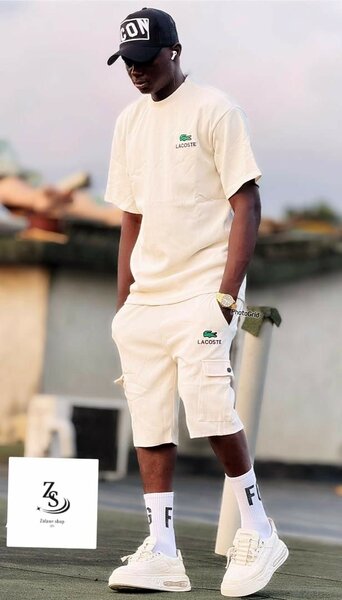 Tenue décontractée Lacoste