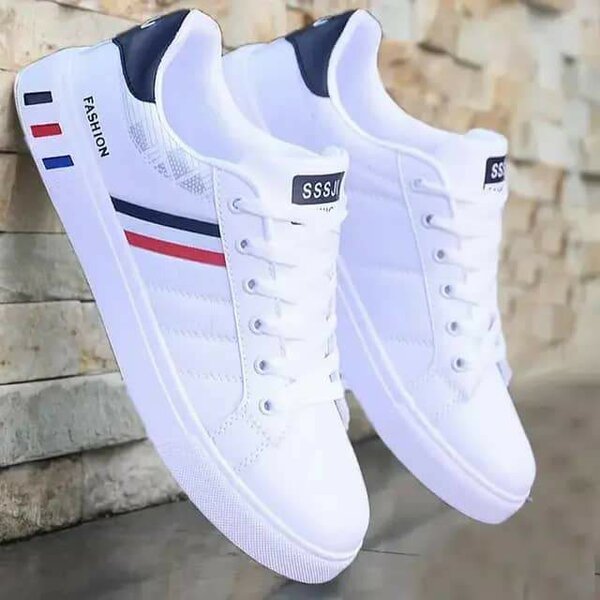reduced to clear Boxed sneakers, sizes 41, 42 and 43