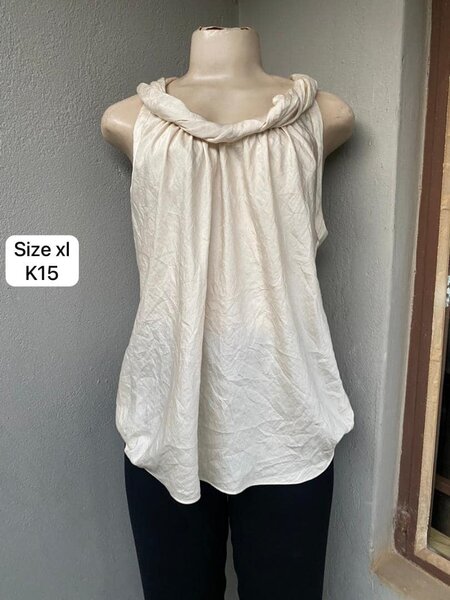 T-Shirt White