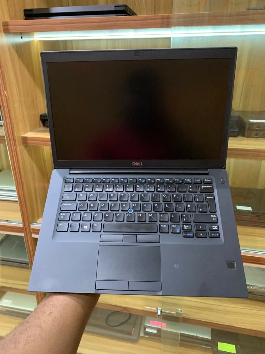 Dell Latitude 7490