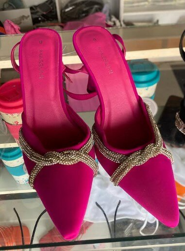 Shoes with rhinestones, fuchsia color