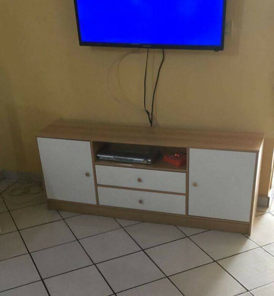 Meuble TV en bois moderne