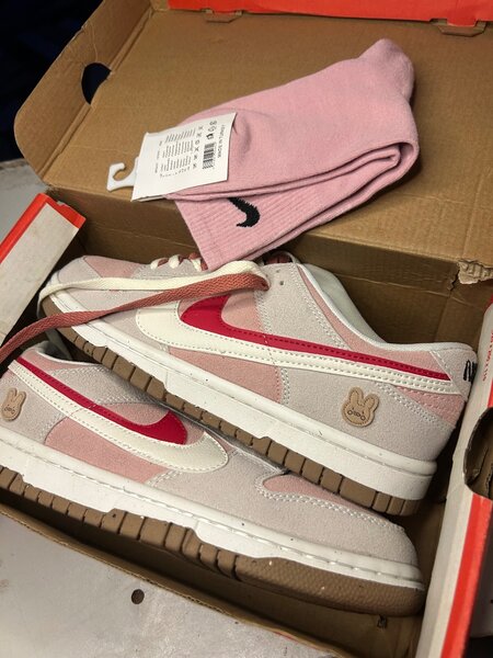 Nike shoes