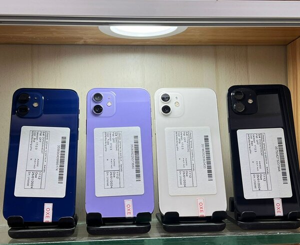 iPhone 12 simple