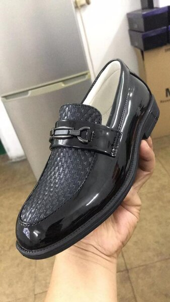 Boys shoes