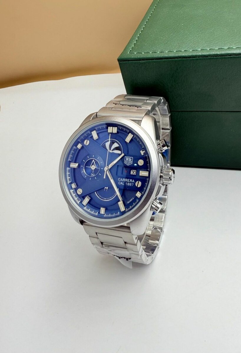 Montre en acier inoxydable bleu